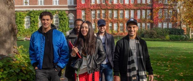 Students campus autumn Students on campus